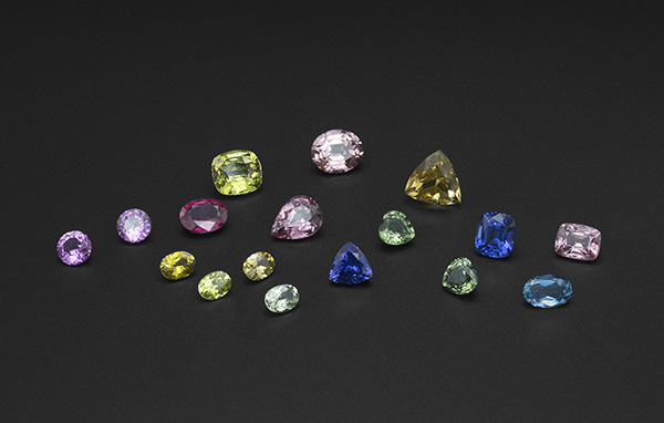 pierres-precieuses-saphir-tourmaline-rubis-diamants-emeraudes.jpg